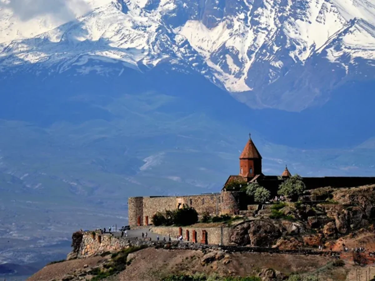 چگونه از فرودگاه بین‌المللی زوارتنوتس به مرکز شهر ایروان برویم؟ | راهنمای کامل مسافران